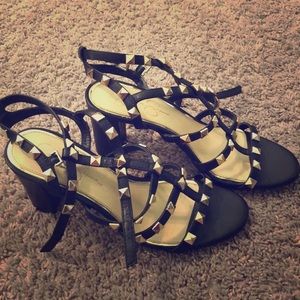 Jessica Simpson sexy studded heels